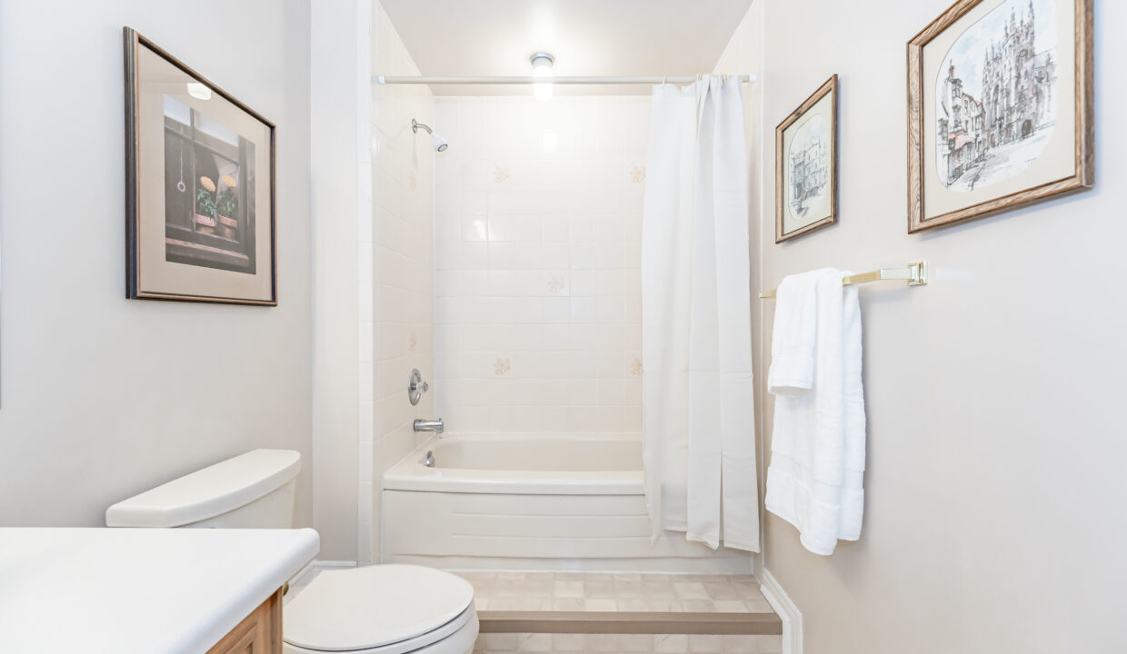 024-50 Allen Street West, Waterloo- unit 3-34