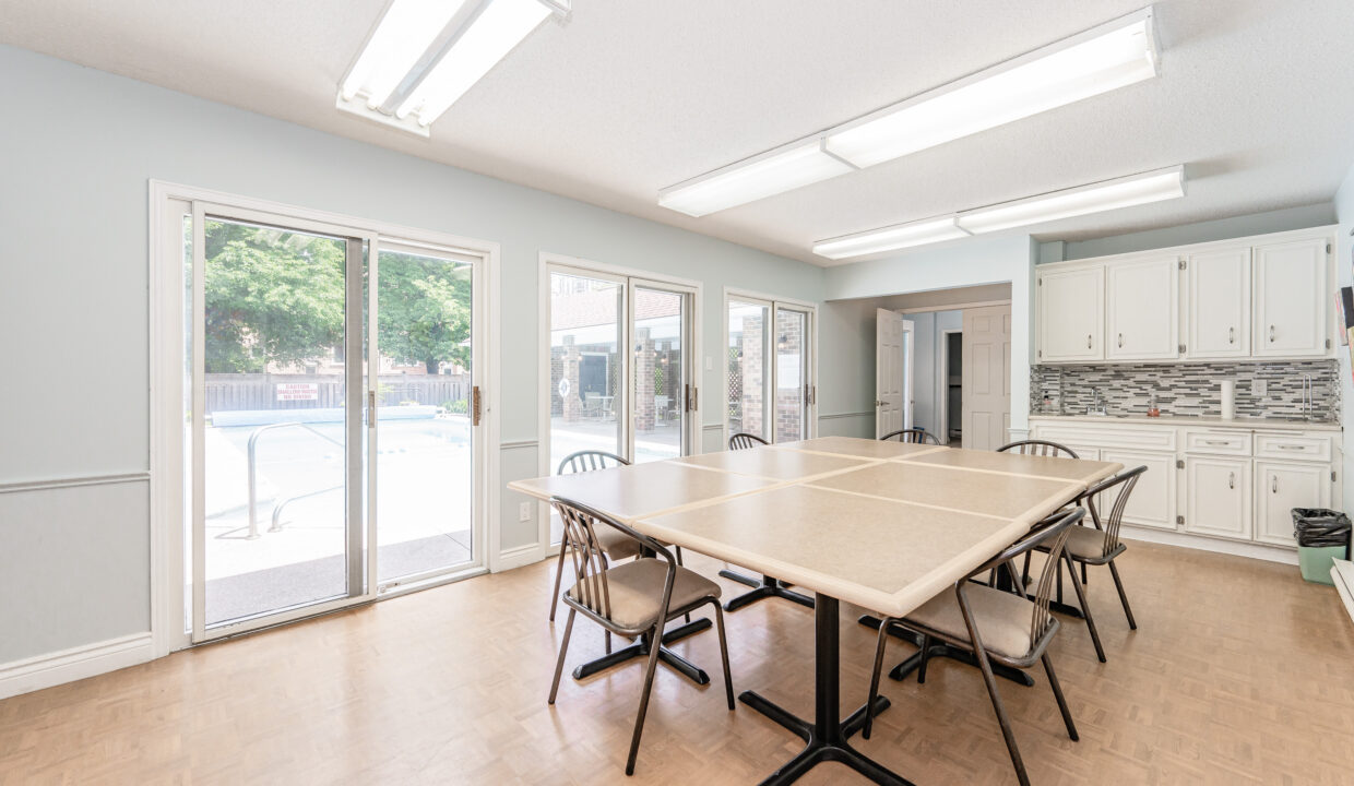 038-50 Allen Street West, Waterloo- unit 3-48