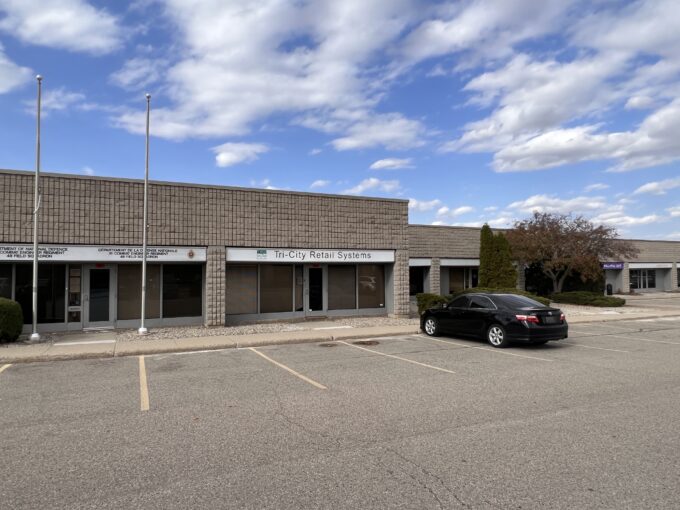550 Parkside Dr, Waterloo B9