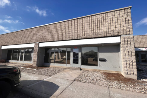 550 Parkside Dr, Waterloo B14-15
