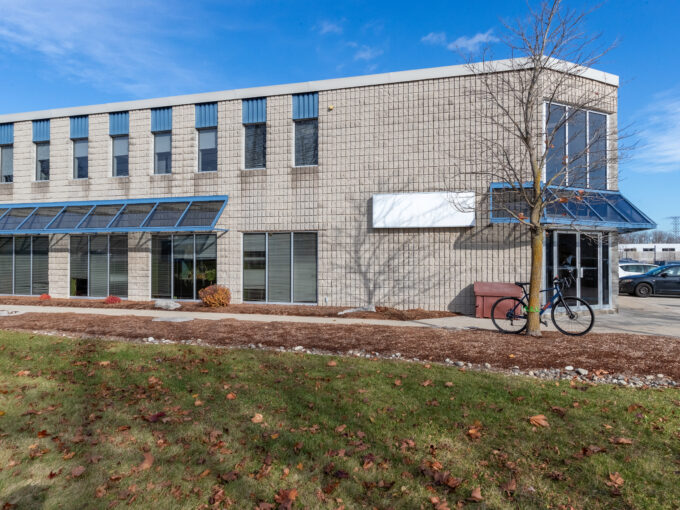 554 Parkside Dr, Waterloo